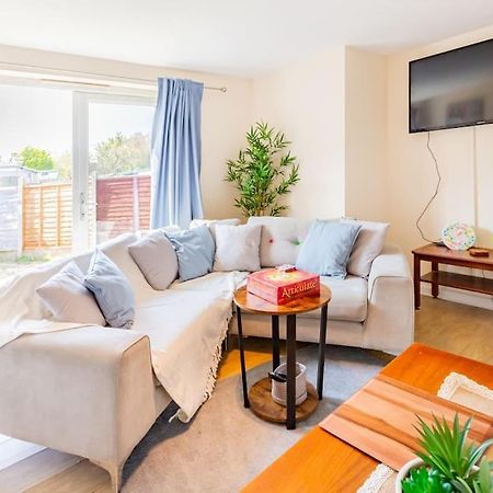 The Hideaway Villa Cleveleys Bagian luar foto