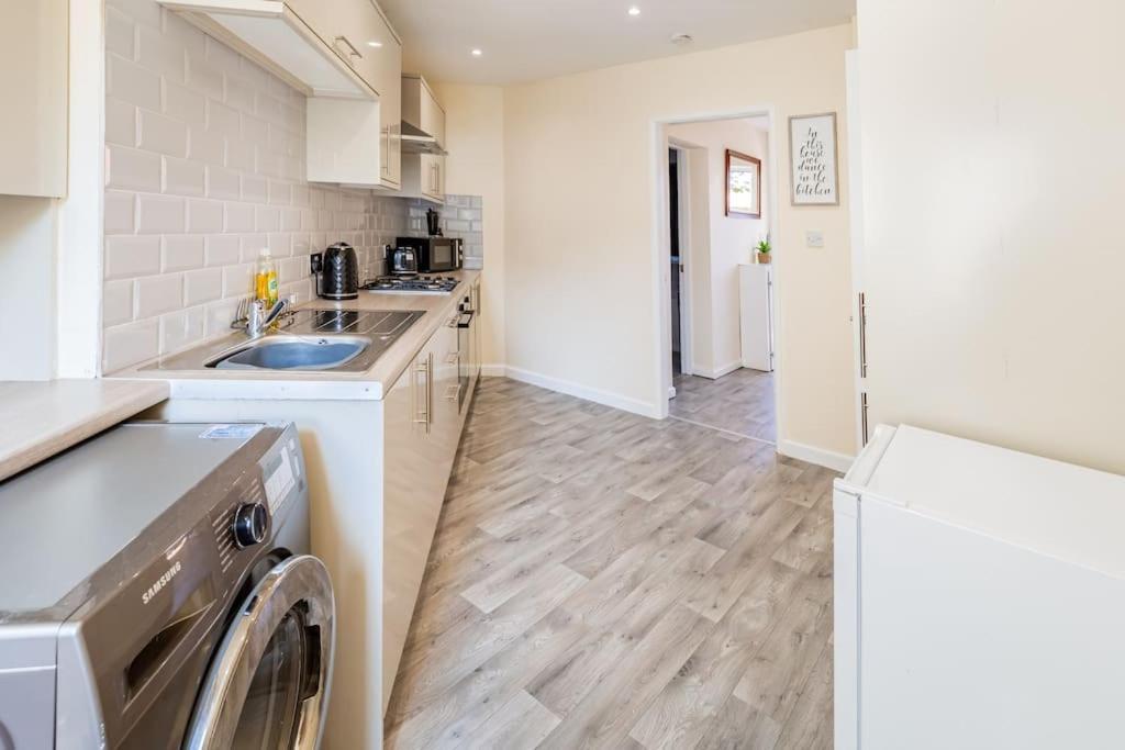 The Hideaway Villa Cleveleys Bagian luar foto